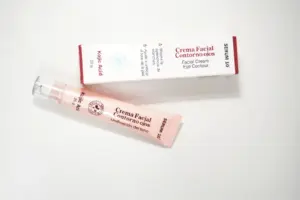 Set x3 Crema Contorno de Ojos con Ácido Kójico y Sérum - Revitaliza la mirada y unifica el tono