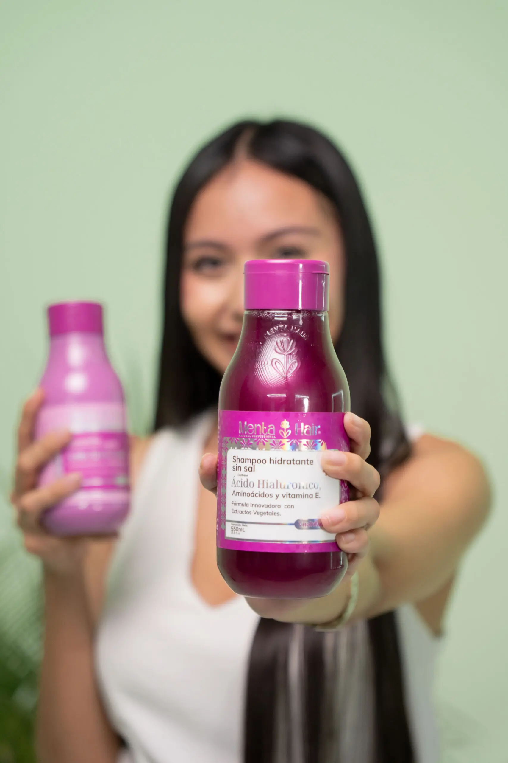 Shampoo hidratante con ácido hialurónico sin sal - Restaura la suavidad y controla el frizz del cabello seco