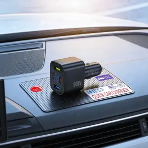 Set x2 Cargador de Carro 3 en 1 con USB y Tipo C - Cargas múltiples dispositivos rápidamente mientras conduces
