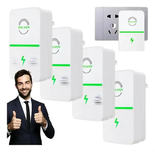 Ahorradores de energía eléctricos blancos con franja y rayo verde, conectados a un tomacorriente para estabilizar el voltaje del hogar.