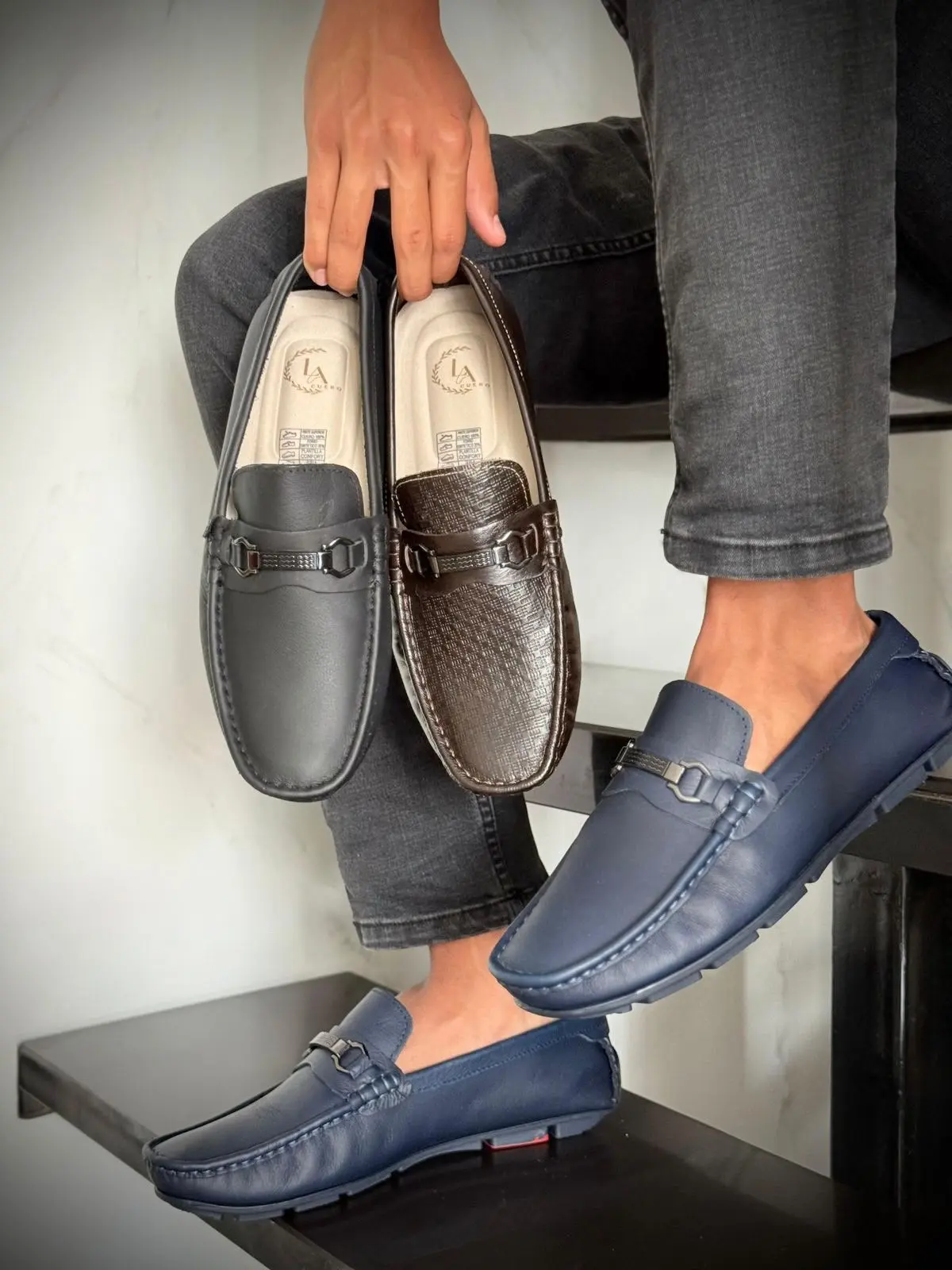 Mocasines de conducción en piel genuina con antifaz metálico - Disfrutas máxima comodidad y elegancia durante todo el día