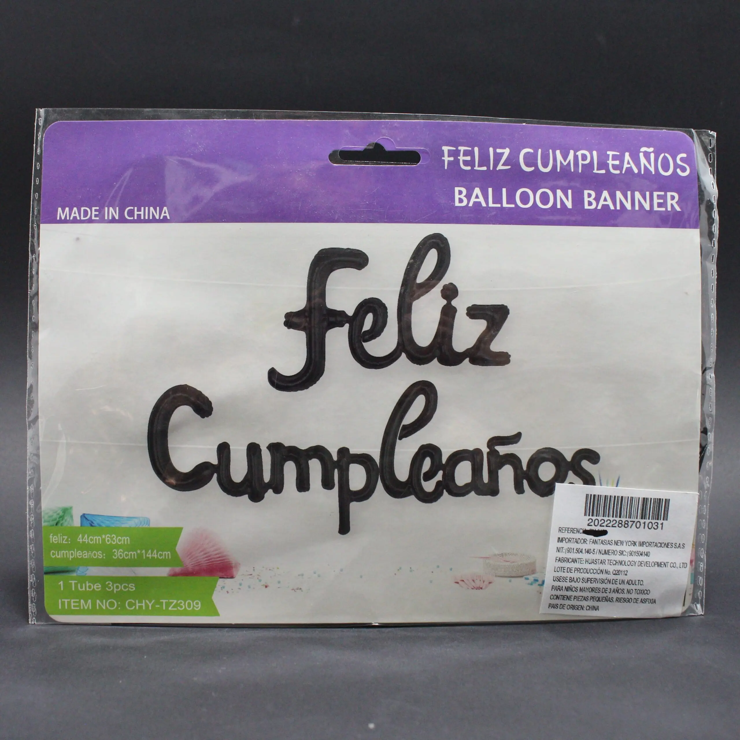 Globos metalizados café con frase Feliz Cumpleaños en letra cursiva, empacados en plástico con dimensiones de 35cm x 144cm.