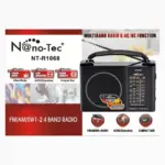 Radio portátil 4 bandas FM AM SW1-2 Nanotec Nt-R1068 color negro con antena y función AC/DC en empaque promocional.