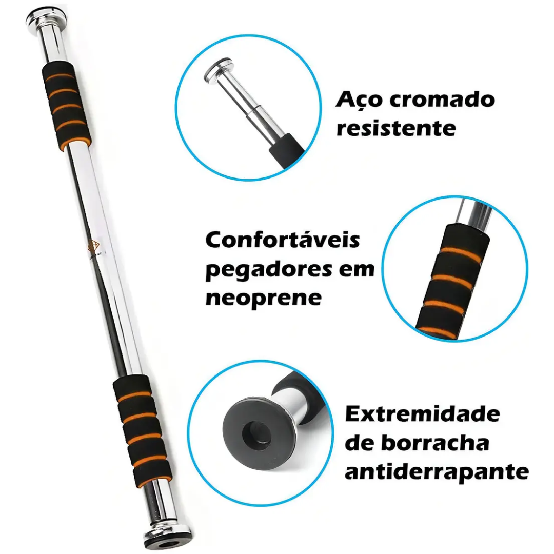 Barra de ejercicios cromada para puerta con agarres de neopreno negro y naranja, extremos de goma antideslizante y detalles de sus componentes destacados.