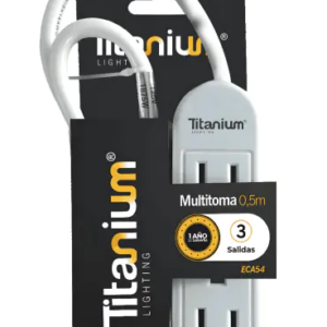 Multitoma gris de 3 salidas con cable de 50 cm y puesta a tierra, en su empaque original de cartón negro con marca visible.