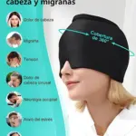 Gorro térmico negro para migraña y dolor de cabeza, ajustado a 360 grados sobre la cabeza de una mujer, cubriendo los ojos y la frente.