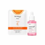 Mascarilla facial de vitamina C BIOAQUA y sérum rosado Medicube con péptidos y PDRN en botella con gotero sobre fondo blanco