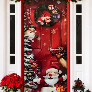 Forro elástico para puerta con diseño navideño en color rojo, presenta a Santa Claus, un reno y un árbol decorado. Ideal para decoración festiva rápida.