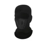 Pasamontaña térmico negro para moto con máscara acolchada y rejillas de ventilación frontal para protección contra el frío.