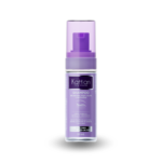 Shampoo en espuma para cejas y pestañas de 50 ml con envase transparente y dispensador morado.
