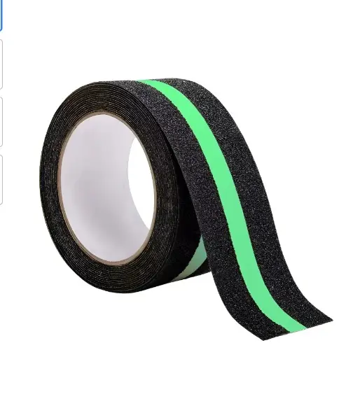 Rollo de cinta antideslizante negra con franja verde luminiscente en el centro para escaleras y zonas oscuras